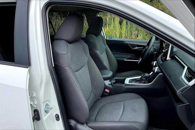 Photo of 2024 Ice Cap Toyota RAV4