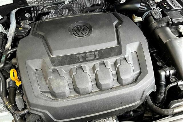 Photo of 2022 White Volkswagen Tiguan