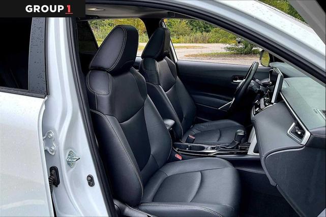 Photo of 2024 Wind Chill Pearl Toyota Corolla Cross