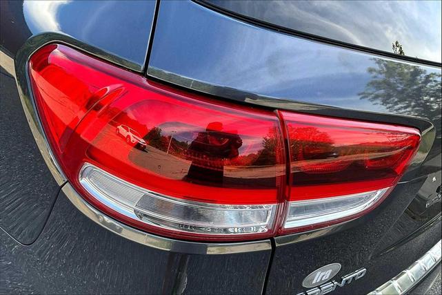 Photo of 2016 Platinum Graphite Kia Sorento