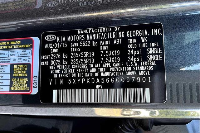 Photo of 2016 Platinum Graphite Kia Sorento
