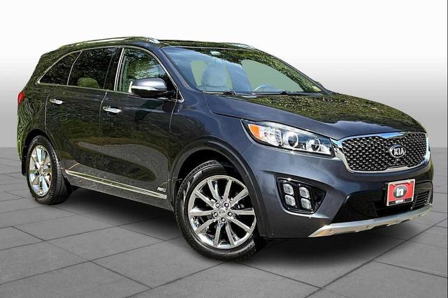 Photo of 2016 Platinum Graphite Kia Sorento
