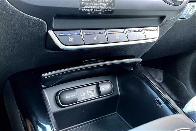 Photo of 2016 Platinum Graphite Kia Sorento