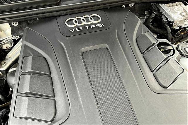 Photo of 2019 Samurai Gray Metallic Audi Q7