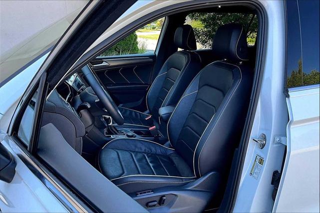Photo of 2023 Opal White Pearl Volkswagen Tiguan