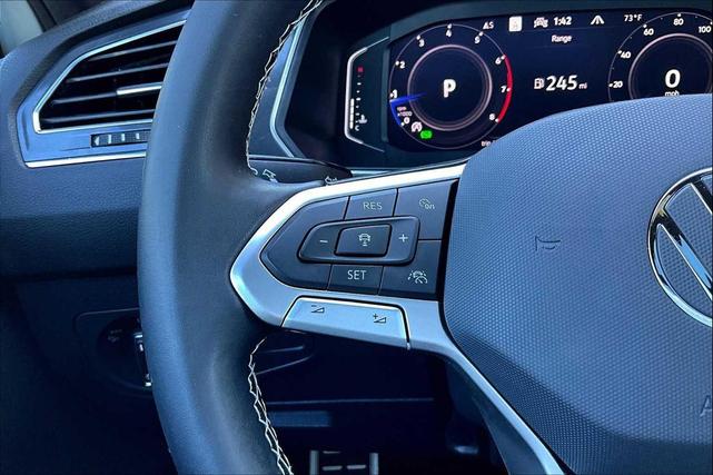 Photo of 2023 Opal White Pearl Volkswagen Tiguan