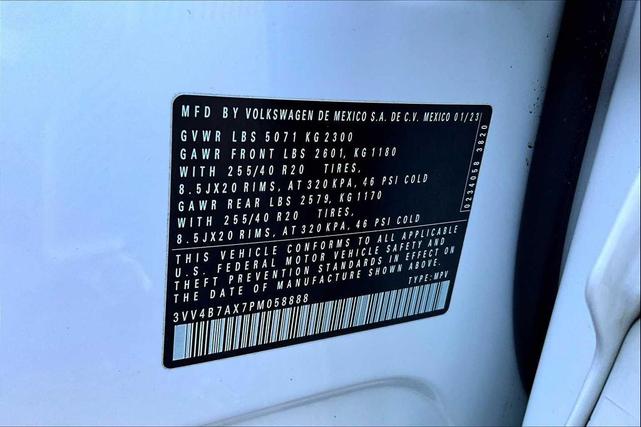 Photo of 2023 Opal White Pearl Volkswagen Tiguan