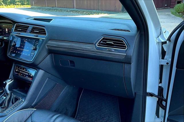 Photo of 2023 Opal White Pearl Volkswagen Tiguan