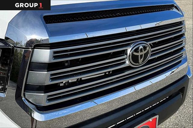 Photo of 2020 Super White Toyota Tundra