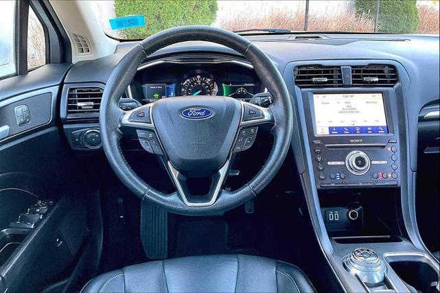 Photo of 2020 White Platinum Metallic Tri-Coat Ford Fusion