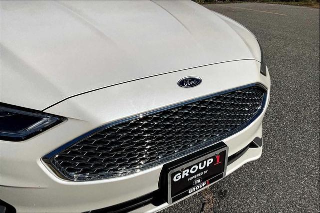 Photo of 2020 White Platinum Metallic Tri-Coat Ford Fusion