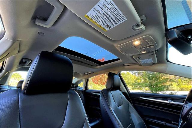 Photo of 2020 White Platinum Metallic Tri-Coat Ford Fusion