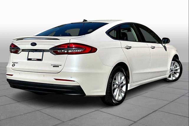 Photo of 2020 White Platinum Metallic Tri-Coat Ford Fusion