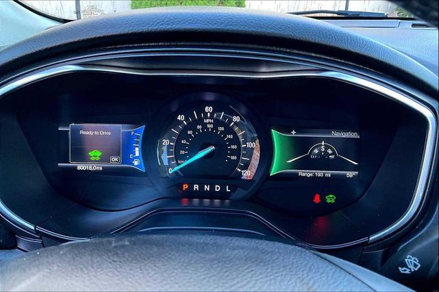Photo of 2020 White Platinum Metallic Tri-Coat Ford Fusion