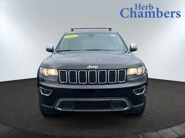 Photo of 2021 Diamond Black Crystal Pearlcoat Jeep Grand Cherokee