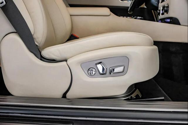 Photo of 2016 Metallic Gray Wrap Rolls-Royce Wraith
