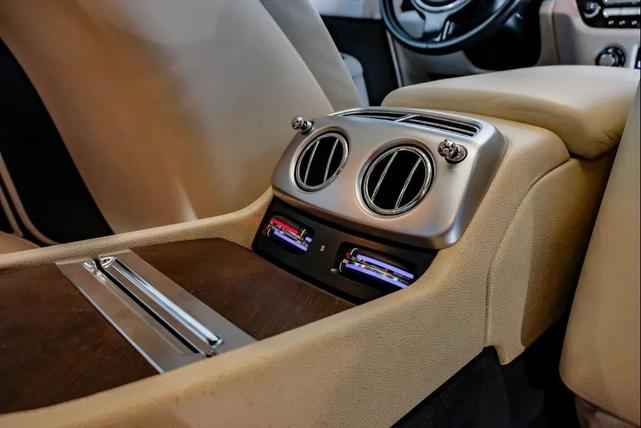 Photo of 2016 Metallic Gray Wrap Rolls-Royce Wraith