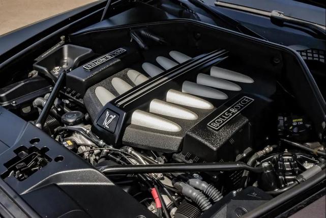 Photo of 2016 Metallic Gray Wrap Rolls-Royce Wraith