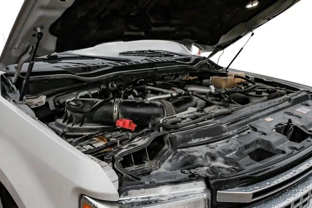 Photo of 2019 Off white Ford F-250