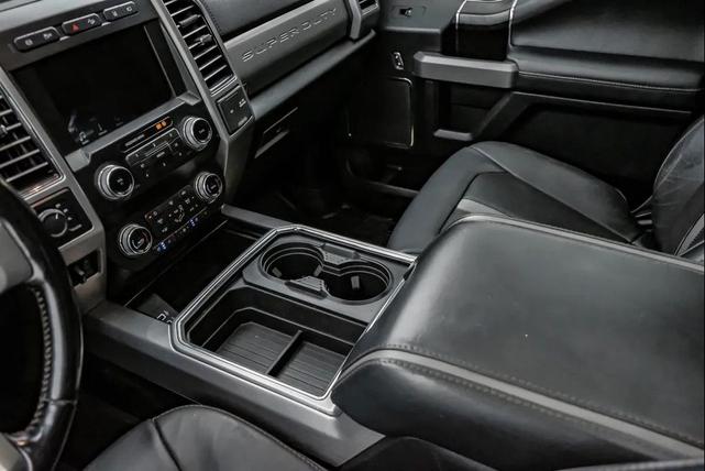 Photo of 2019 Off white Ford F-250