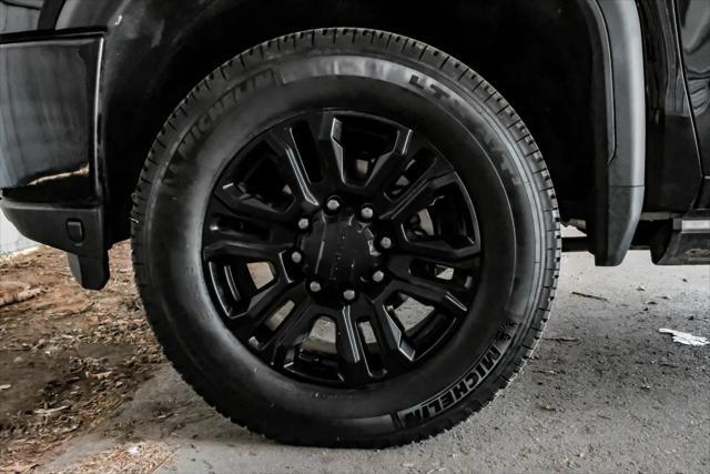 Photo of 2022 Black GMC Sierra 2500