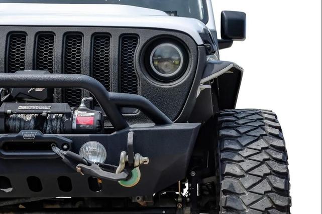 Photo of 2018 Bright White Clearcoat Jeep Wrangler Unlimited