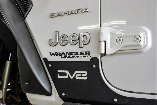 Photo of 2018 Bright White Clearcoat Jeep Wrangler Unlimited