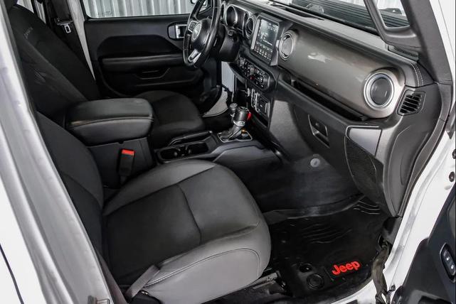 Photo of 2018 Bright White Clearcoat Jeep Wrangler Unlimited