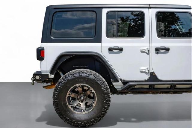 Photo of 2018 Bright White Clearcoat Jeep Wrangler Unlimited