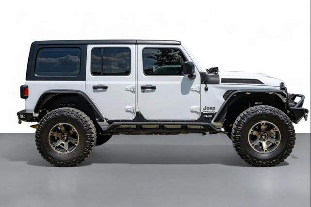 Photo of 2018 Bright White Clearcoat Jeep Wrangler Unlimited