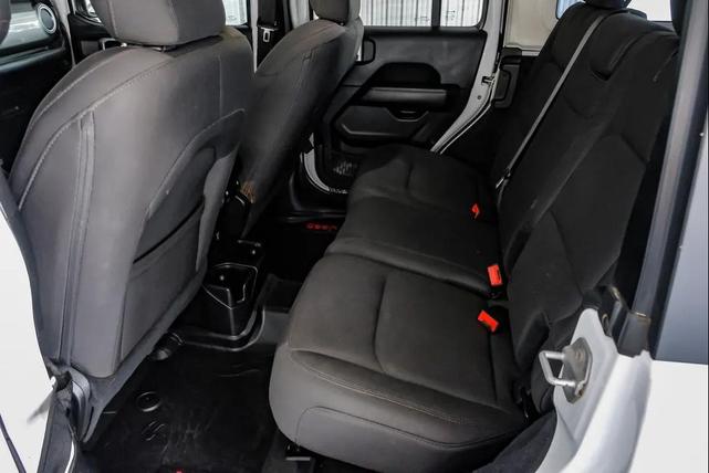 Photo of 2018 Bright White Clearcoat Jeep Wrangler Unlimited