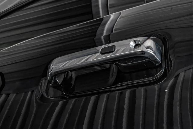 Photo of 2021 Agate Black Metallic Ford F-250