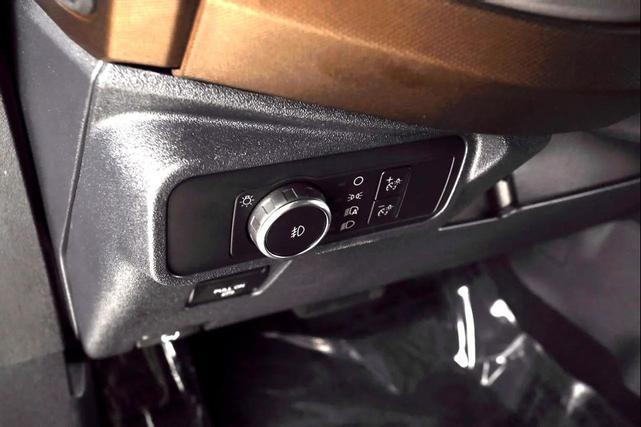 Photo of 2022 GRAY Ford Bronco