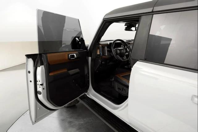 Photo of 2022 GRAY Ford Bronco