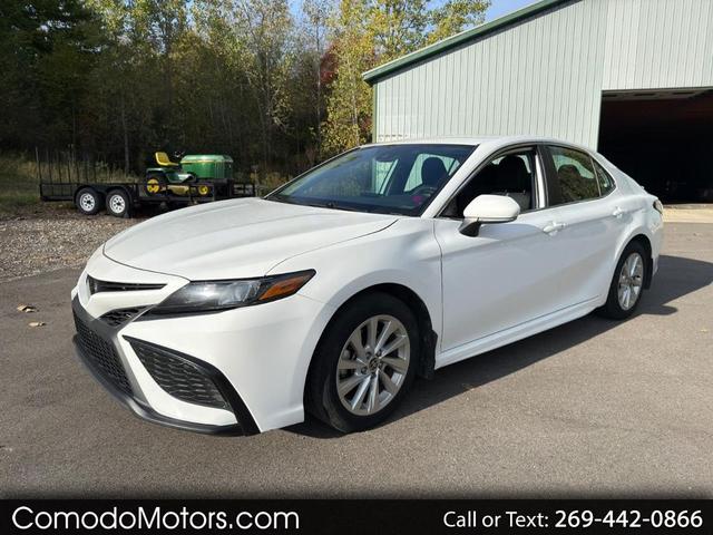 Photo of 2023 Ice Cap Toyota Camry