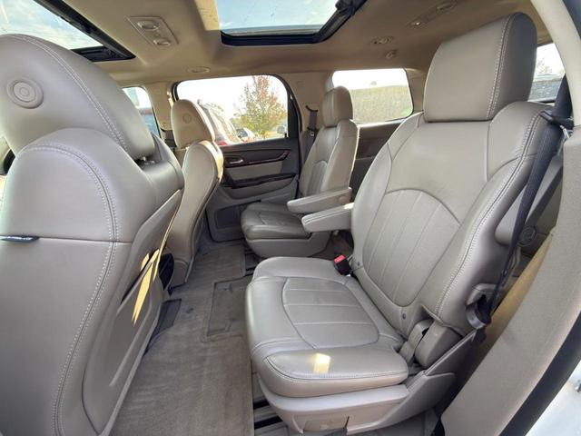Photo of 2014 Summit White GMC Acadia