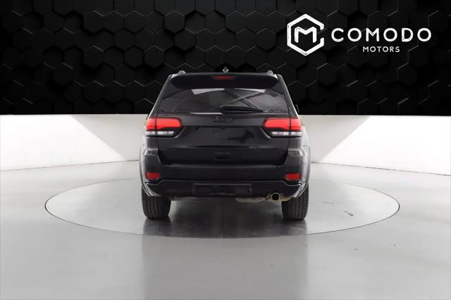 Photo of 2020 Diamond Black Crystal Pearl Jeep Grand Cherokee