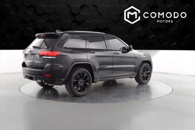 Photo of 2020 Diamond Black Crystal Pearl Jeep Grand Cherokee