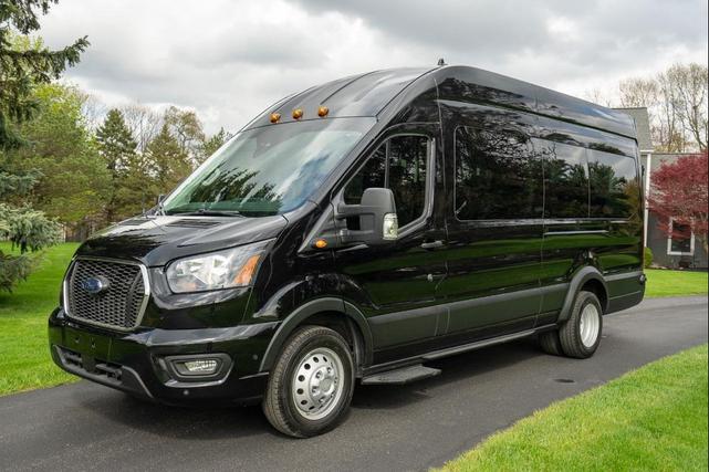 Photo of 2024 Agate Black Metallic Ford Transit-350