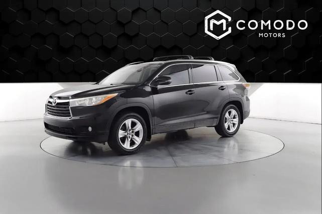 Photo of 2016 Midnight Black Metallic Toyota Highlander