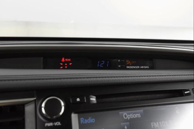 Photo of 2019 Midnight Black Metallic Toyota Highlander