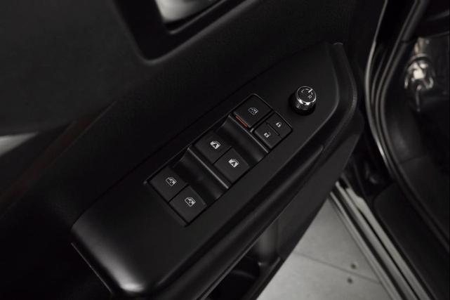 Photo of 2019 Midnight Black Metallic Toyota Highlander