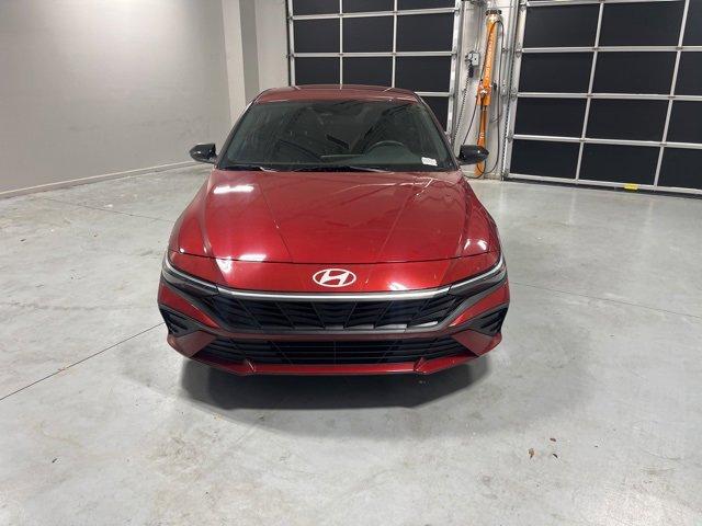 Photo of 2025 Red Hyundai ELANTRA