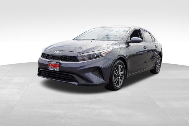 Photo of 2022 Gravity Gray Kia Forte