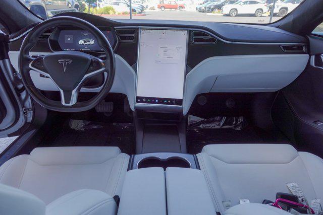 Photo of 2017 Silver Metallic Tesla Model S