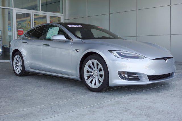 Photo of 2017 Silver Metallic Tesla Model S
