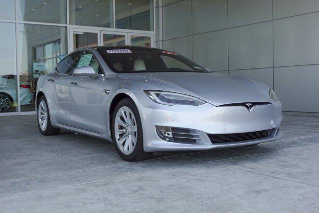 Photo of 2017 Silver Metallic Tesla Model S