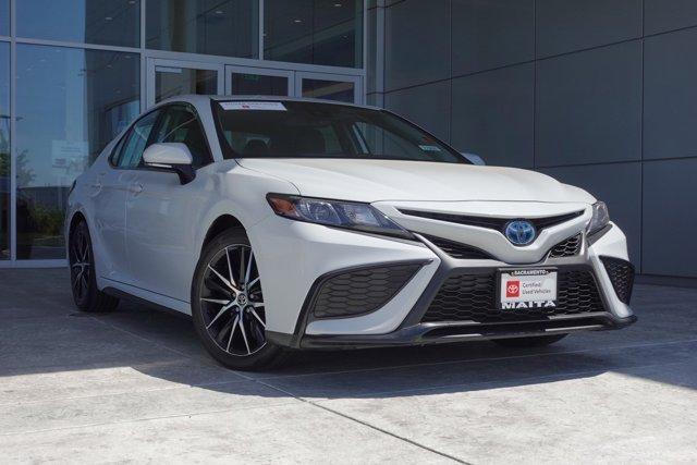 2022 Toyota Camry Hybrid