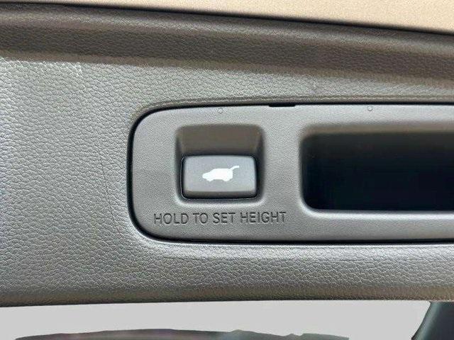 Photo of 2026 Silver Metallic Honda CR-V Hybrid