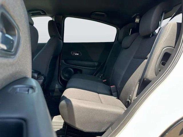 Photo of 2022 Platinum White Pearl Honda HR-V